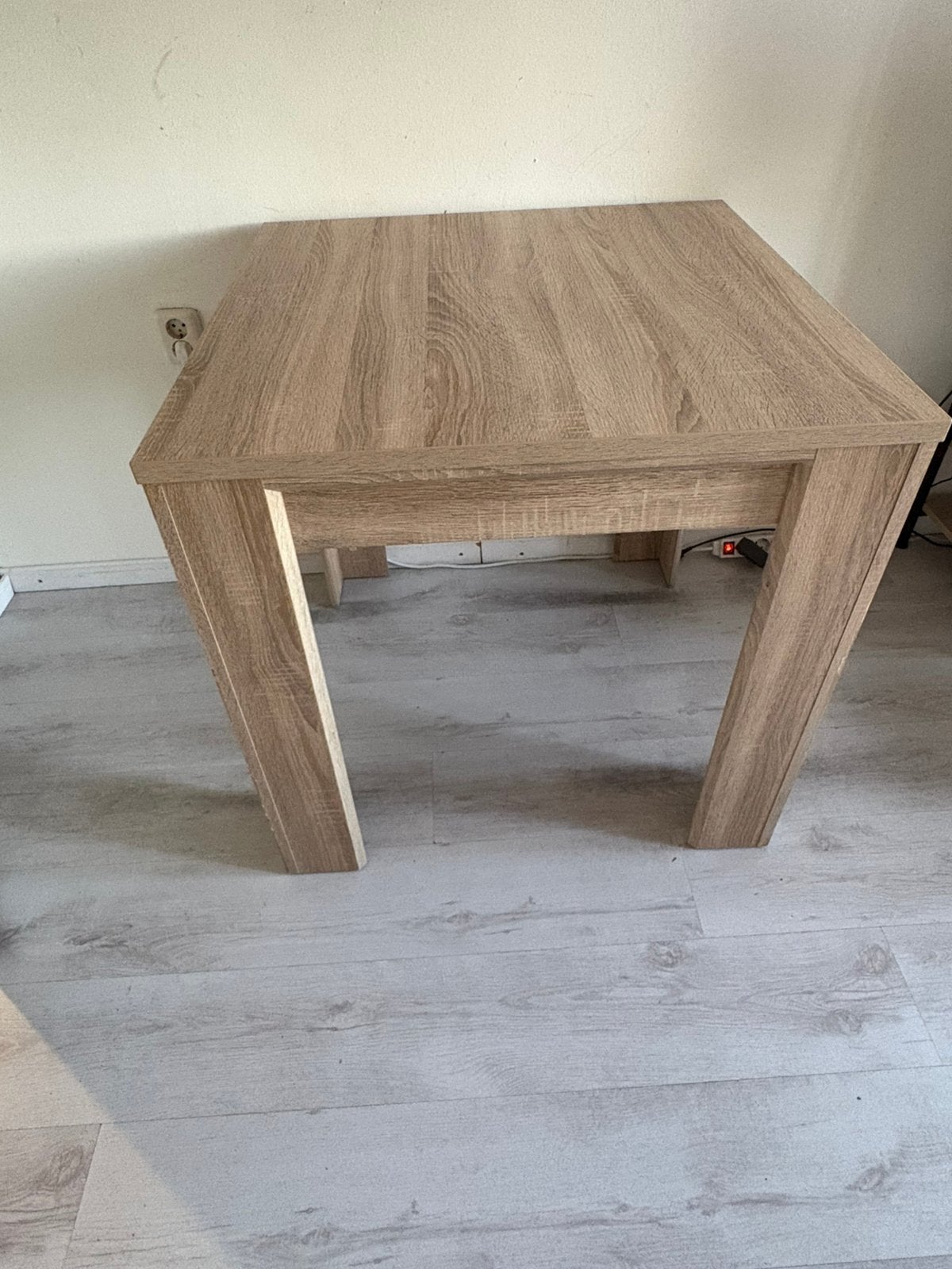 Keuken tafel, Ophalen