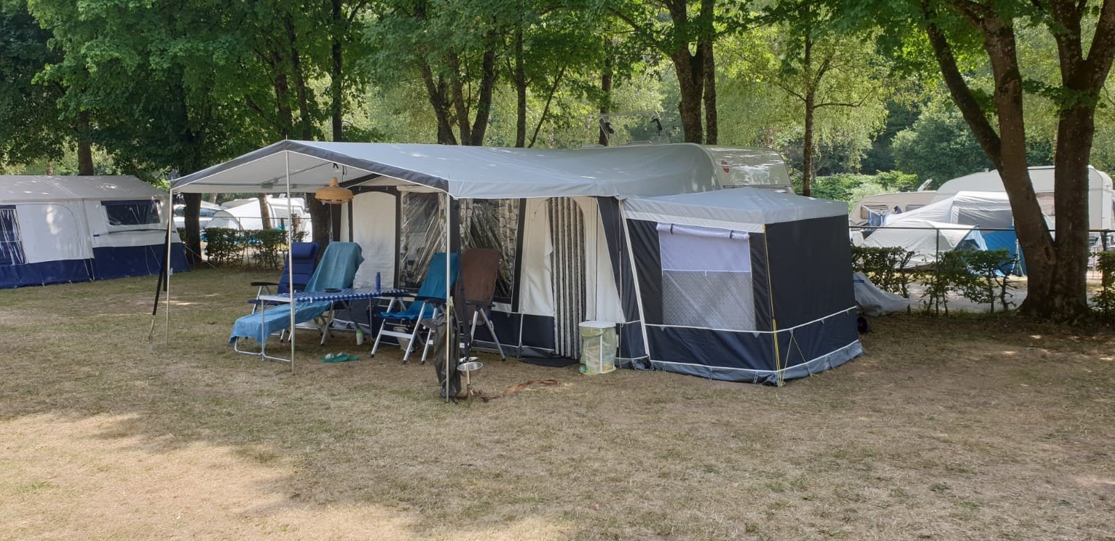 Bürstner caravan met koelkast, boiler, kachel en dakluik, Rondzit, 750 - 1000 kg, Tot en met 4, Koelkast