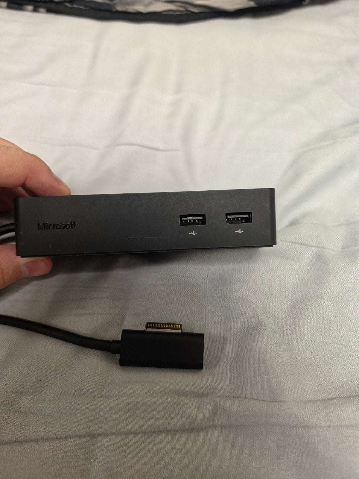 Microsoft Surface Pro dock, Computers en Software, Dockingstations, Ophalen, Docking station, Laptop, Zo goed als nieuw
