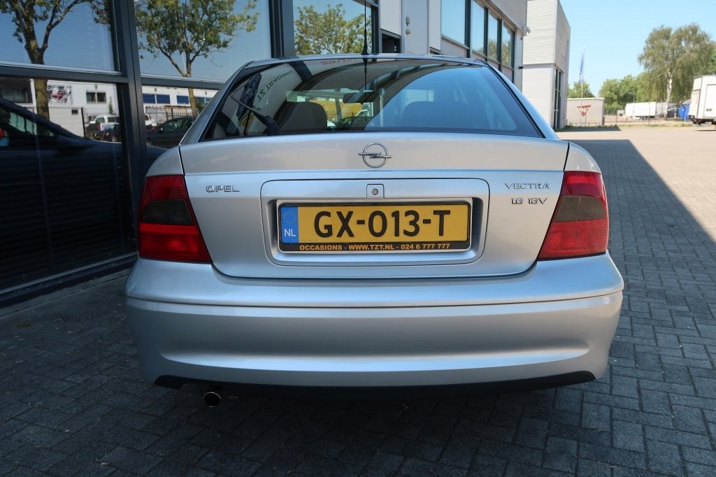 Opel Vectra 1.6-16V Diamond 100 Edition (Unieke auto, unieke, foto 7