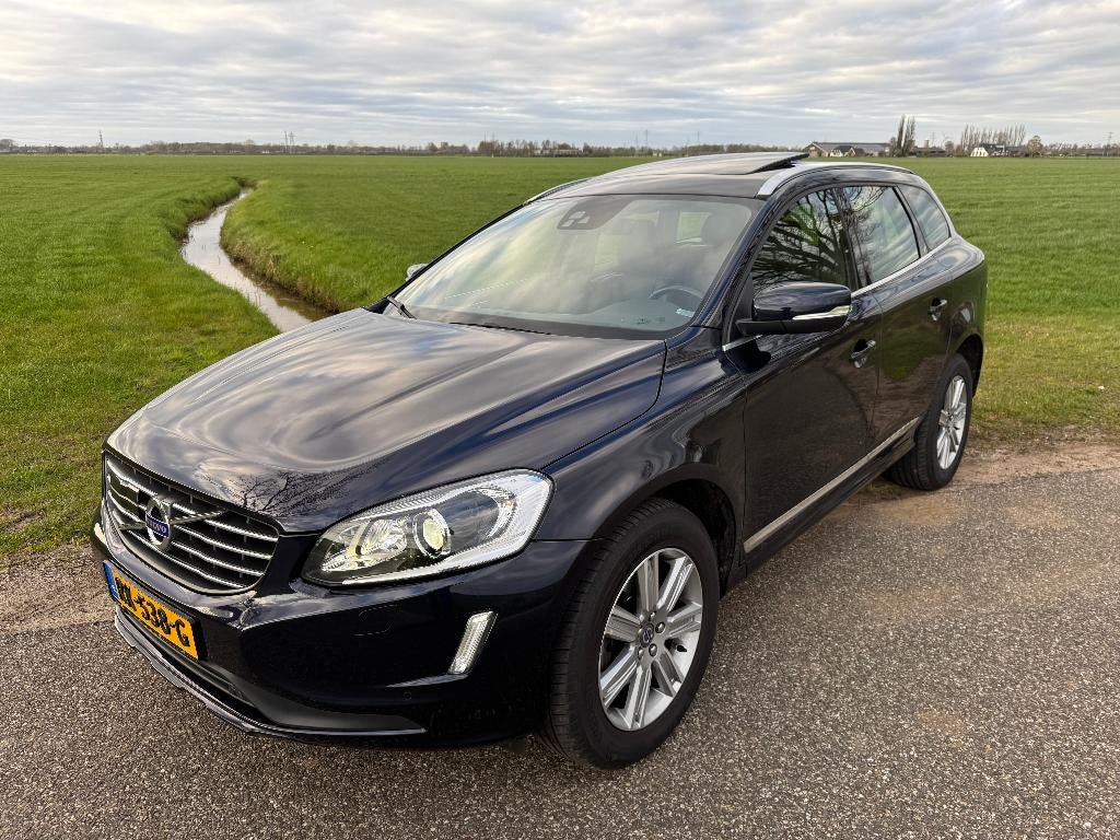 Volvo XC60 2.0 D4 FWD Polar+, panarama dak, leer en trekhaak, Auto's, 1800 kg, 1969 cc, Blauw, Leder