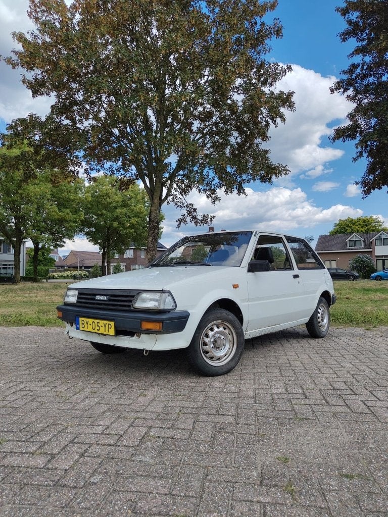 Toyota Starlet 1.0 | Vol jaar APK | 136.000 km | 3e eigenaar, Stof, 54 pk, 4 cilinders, 371 kg