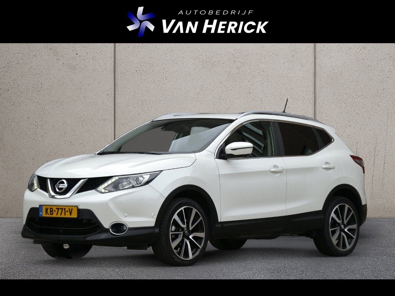 Nissan Qashqai 1.2 Tekna | Navigatie | Trekhaak | 360 Camera, Auto's, Nissan, Voorwielaandrijving, Gebruikt, 4 cilinders, Wit