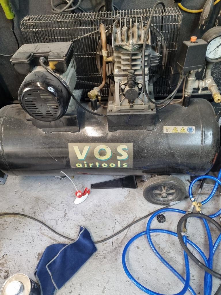 VOS Airtools Compressor C-100/10 E V100 L - 100 Liter, Ophalen, Gebruikt, 200 tot 400 liter/min, Mobiel