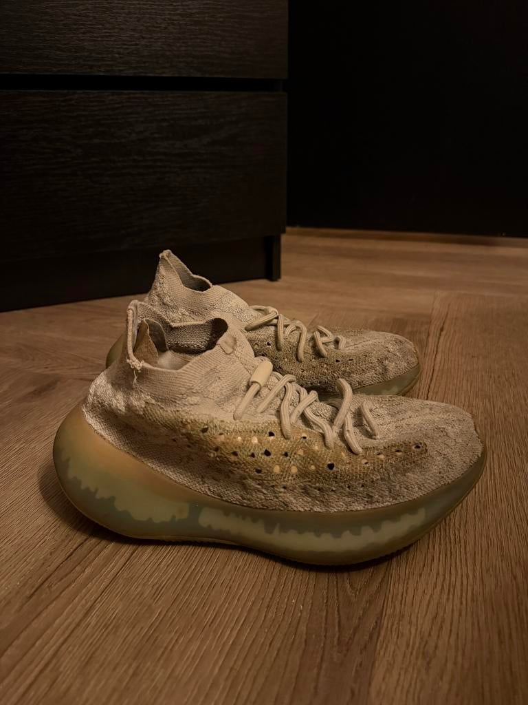 Yeezy Boost 380 sneakers maat 41, Kleding | Heren, Schoenen, Ophalen of Verzenden, Zo goed als nieuw, Overige kleuren, Sneakers of Gympen