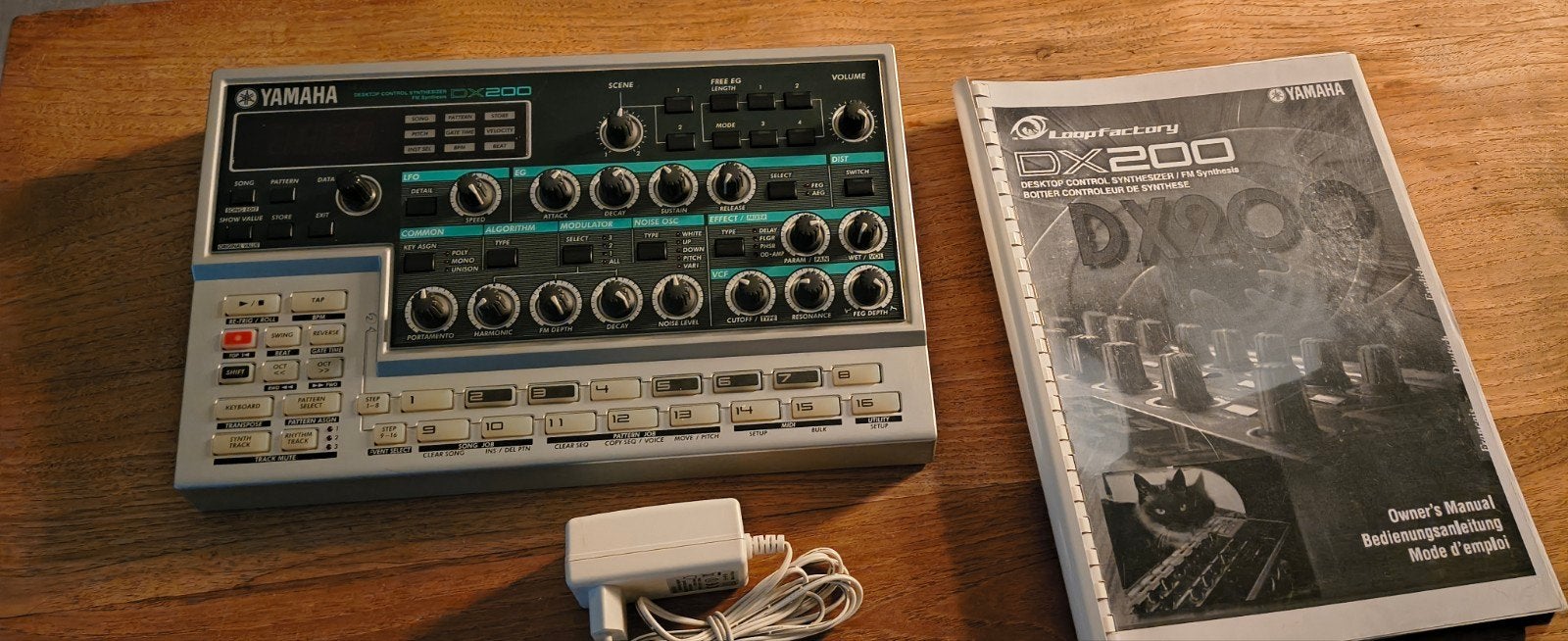 Yamaha DX200 FM synth / groovebox / drumcomputer/loopfactory, Muziek en Instrumenten, Drumcomputers, Ophalen of Verzenden, Gebruikt
