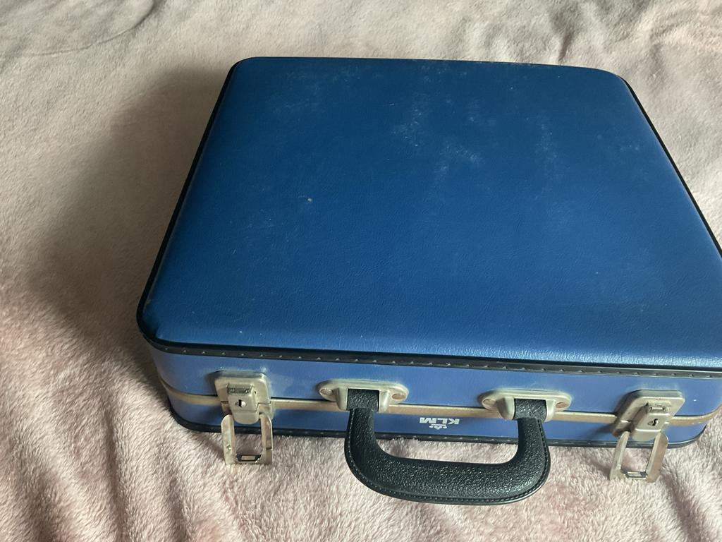 Vintage KLM koffertje - Blauw met lichte gebruikssporen, Ophalen of Verzenden, Gebruikt, Paleis of Waag