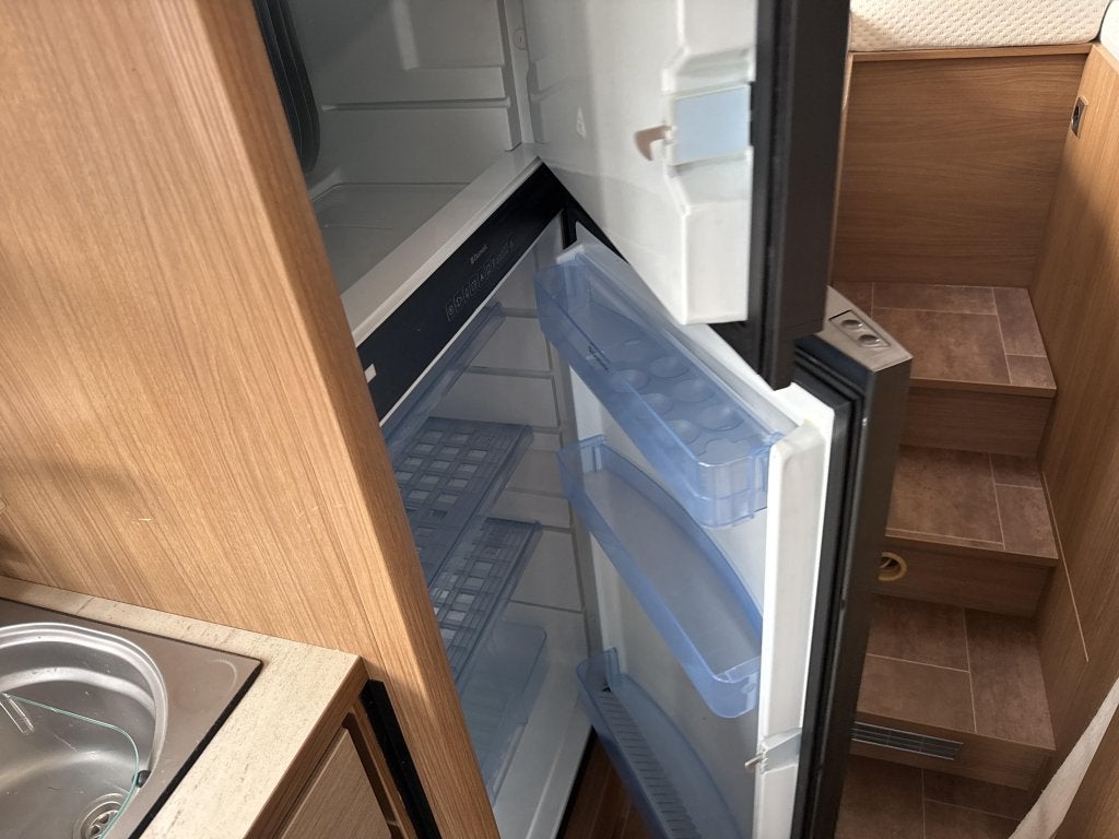 Foto 10 van Bürstner Viseo 690 I bj 2014 lengte bedden vakantie