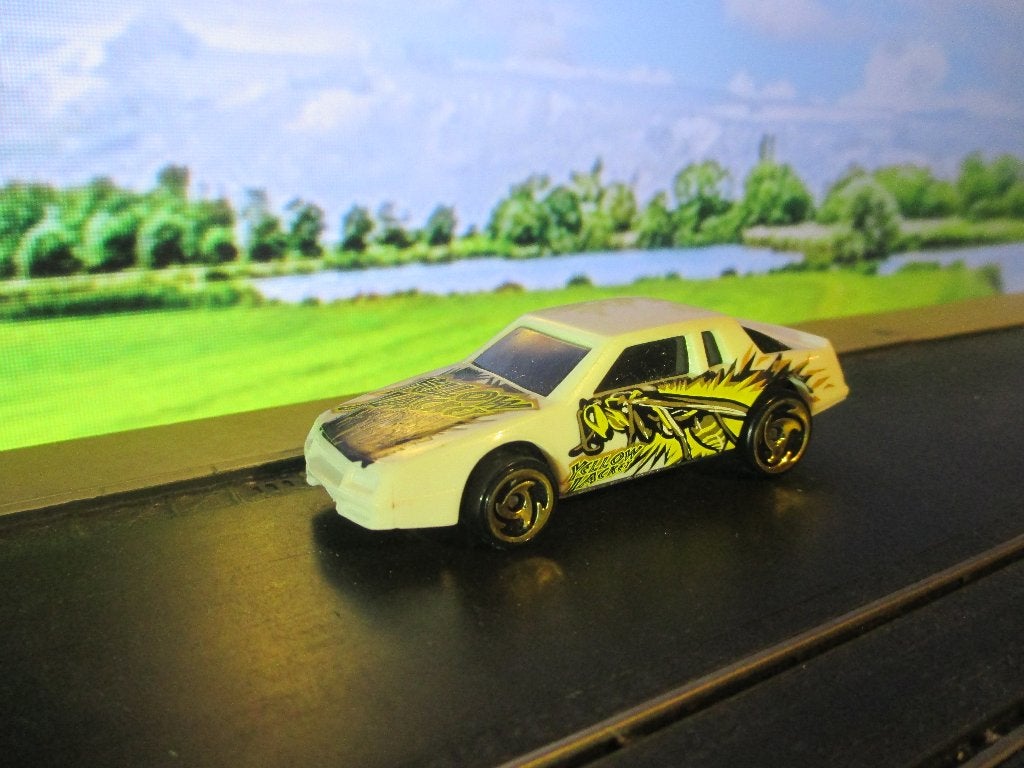 Chevrolet Monte Carlo Chevy Stocker Yellow Jacket Hotwheels, Ophalen of Verzenden, Zo goed als nieuw, Auto