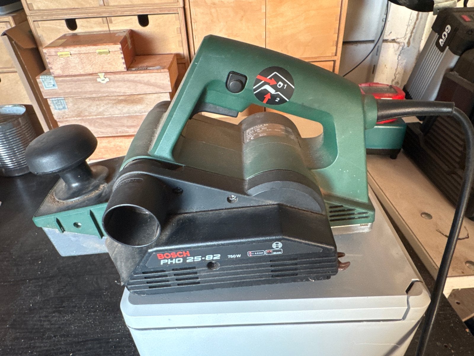 Bosch PHO 25-82 elektrische schaafmachine 750W, Ophalen, Gebruikt