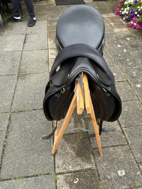 goed onderhouden euro riding Diamant  / Kieffer Garmisch At, Ophalen, L (17.5 inch), Gebruikt, Dressuur