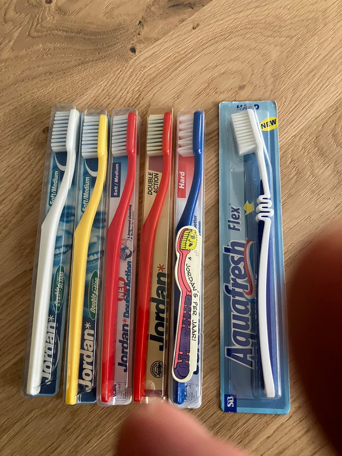 Diverse handtandenborstels soft-medium, double Action, hard., Ophalen of Verzenden, Nieuw, Tandenborstel