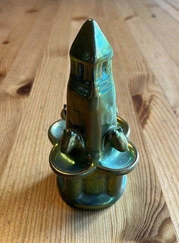 Aardewerk vormstuk van Zsolnay, Ophalen of Verzenden