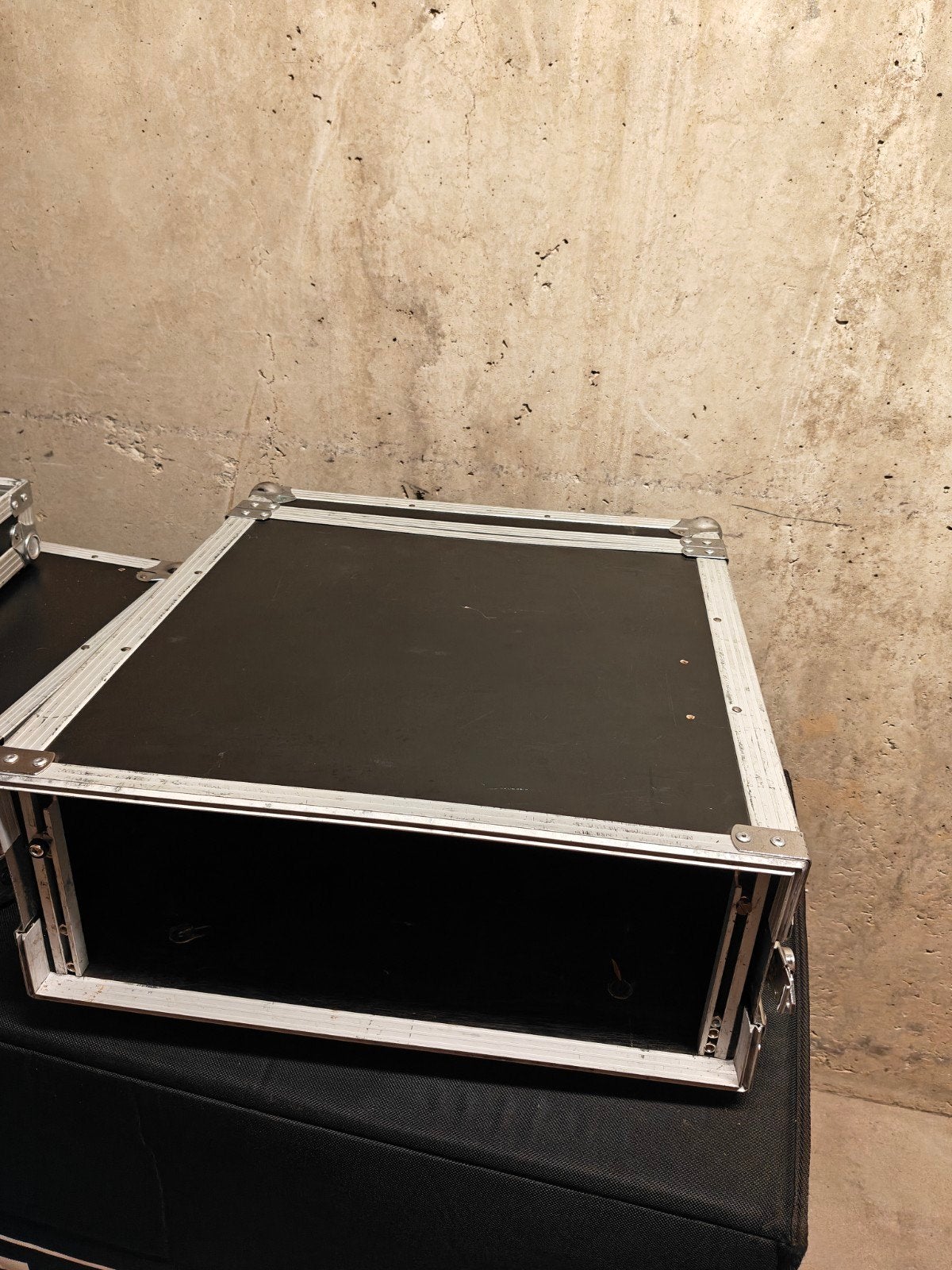 Degelijke 4U Double Door Flightcase - DAP Cases, Ophalen of Verzenden, Gebruikt, Overige instrumenten, Flightcase