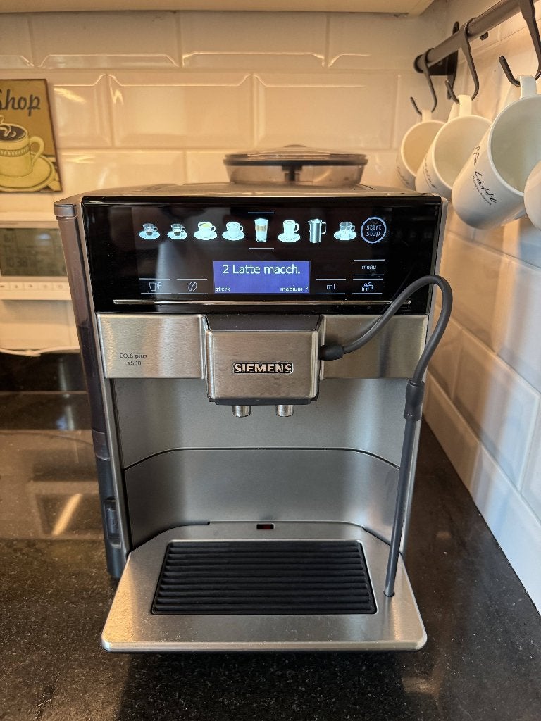 Siemens EQ.6 plus s 500 volautomatische espressomachine, Witgoed en Apparatuur, Ophalen, Koffiemachine, Koffiebonen, Zo goed als nieuw