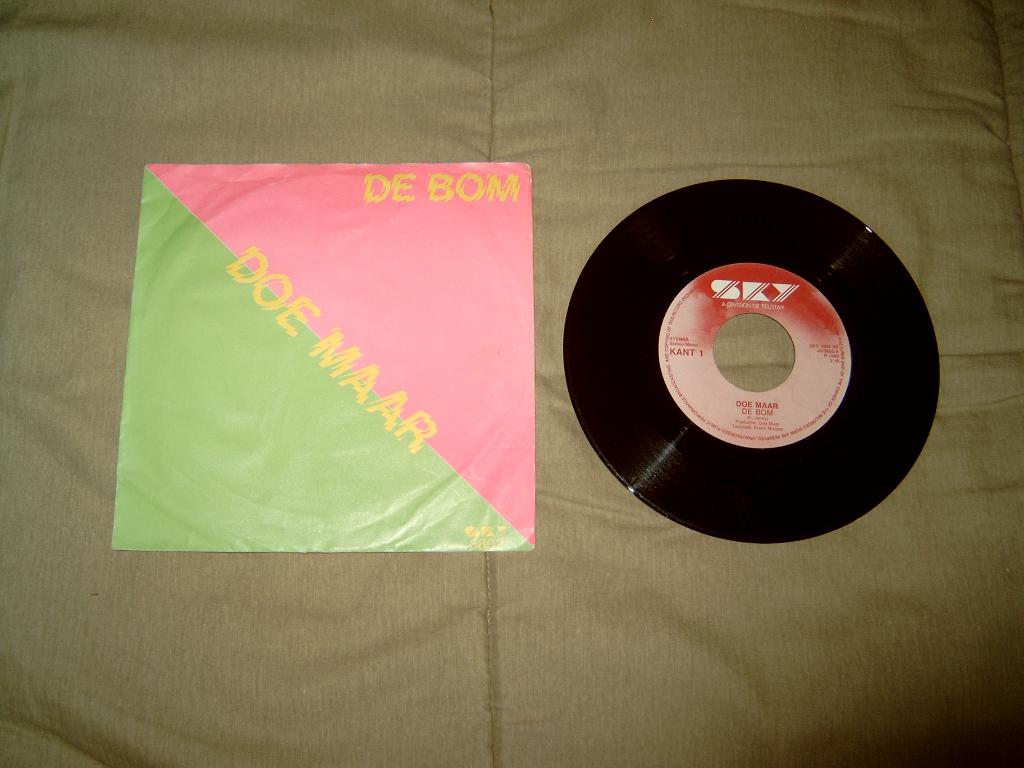 12 diverse Nederlandstalige singles te koop (26), Cd's en Dvd's, Vinyl | Nederlandstalig, Ophalen of Verzenden, Gebruikt, 7 inch