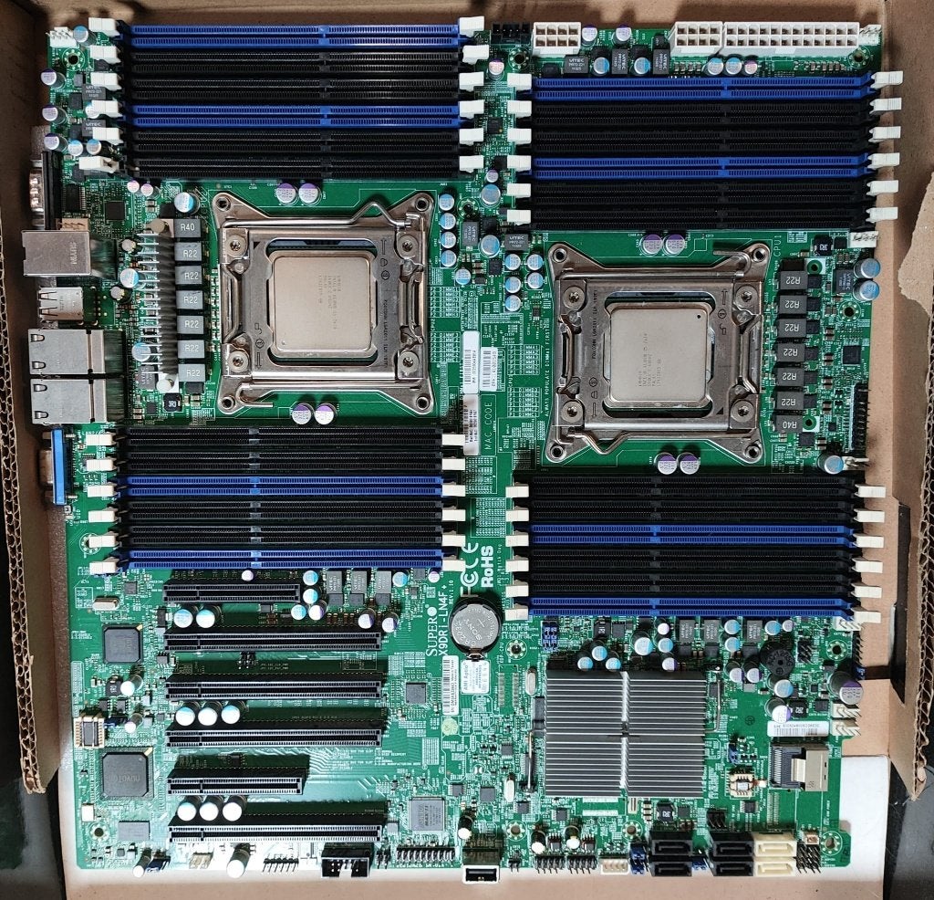 Supermicro X9DRI-LN4F+ + 2x Xeon E5-2670 + 64GB DDR3 ECC RAM, Computers en Software, Servers, Ophalen of Verzenden, 2 tot 3 Ghz