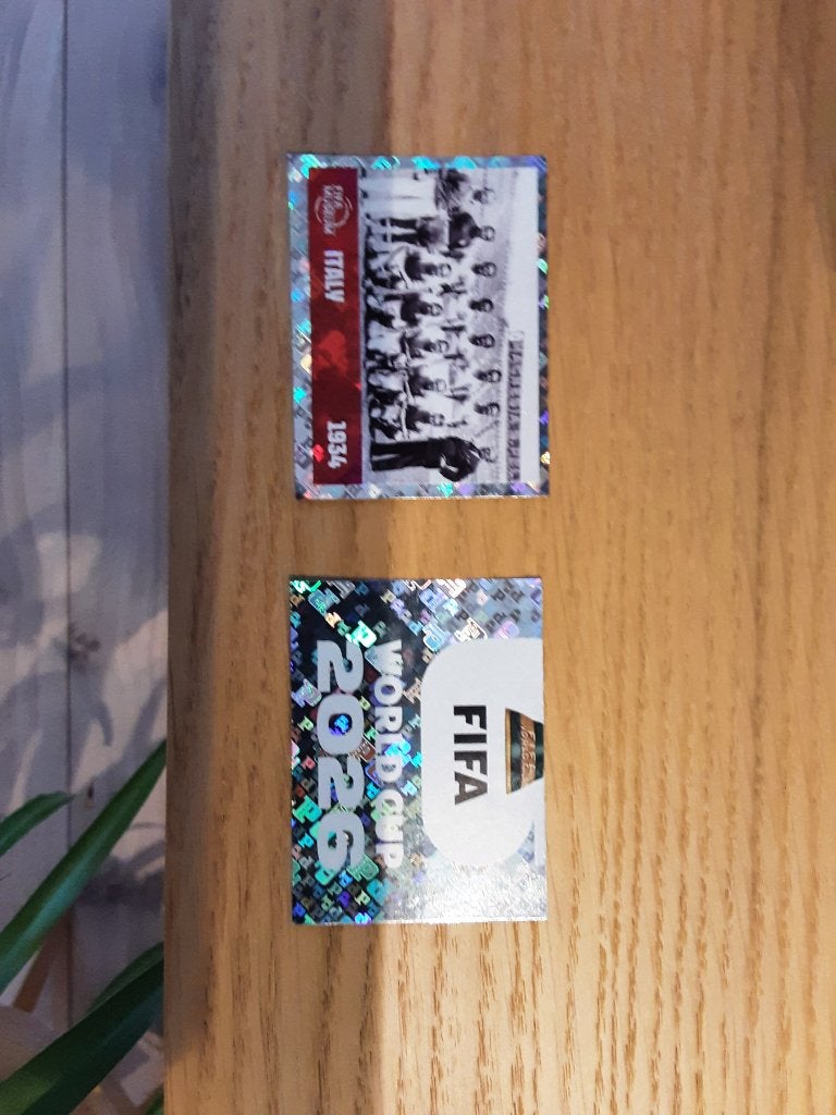 Italie wfc 9 1934 en oficiele world cup 2026 sticker, Ophalen of Verzenden, Nieuw, Sticker