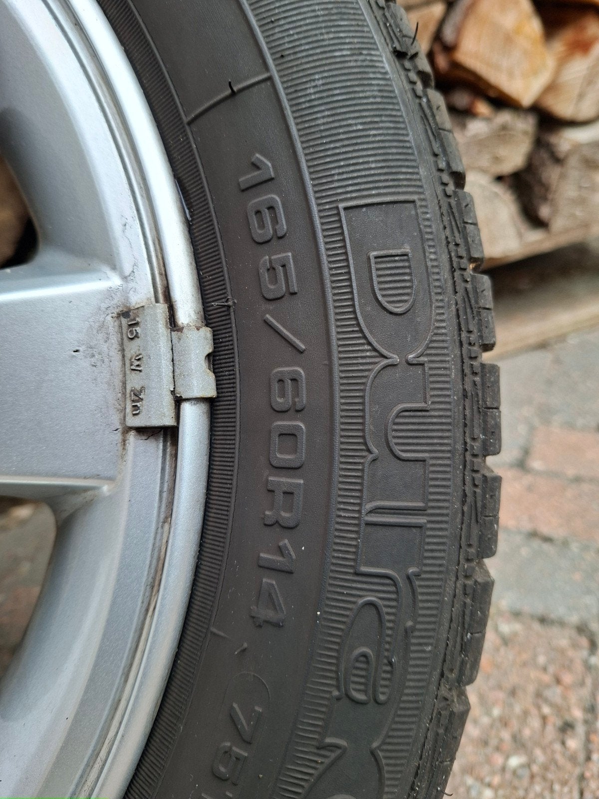 4 zomerbande  op lichtmetelen velg 165/60R14 - Gebruikt, Ophalen, 14 inch, Gebruikt, Banden en Velgen