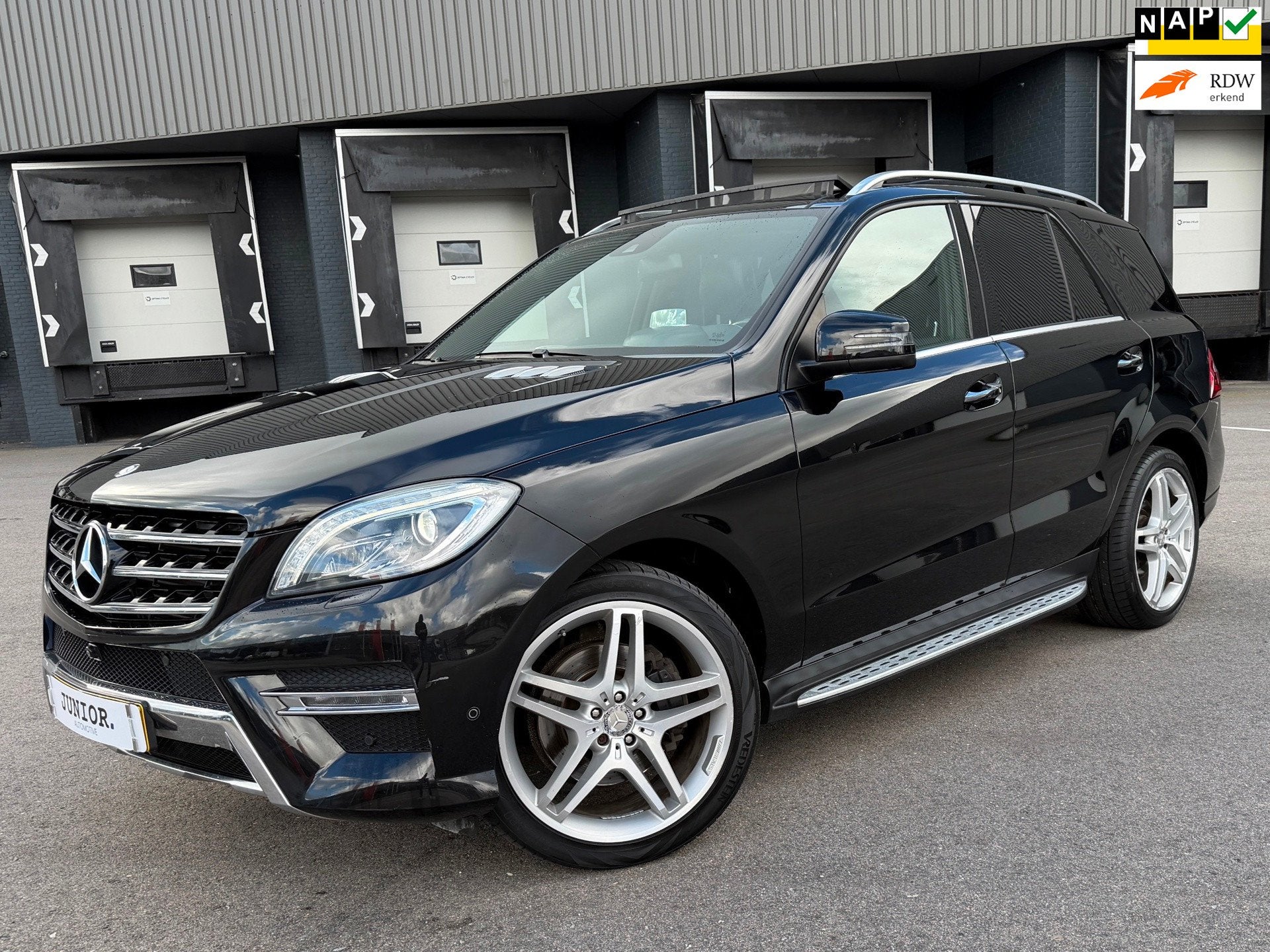 Mercedes-Benz M-klasse 350 AMG PAKKET PANO/BTW/360CAMERA/TRE, Auto's, Automaat, Gebruikt, Bedrijf, Diesel