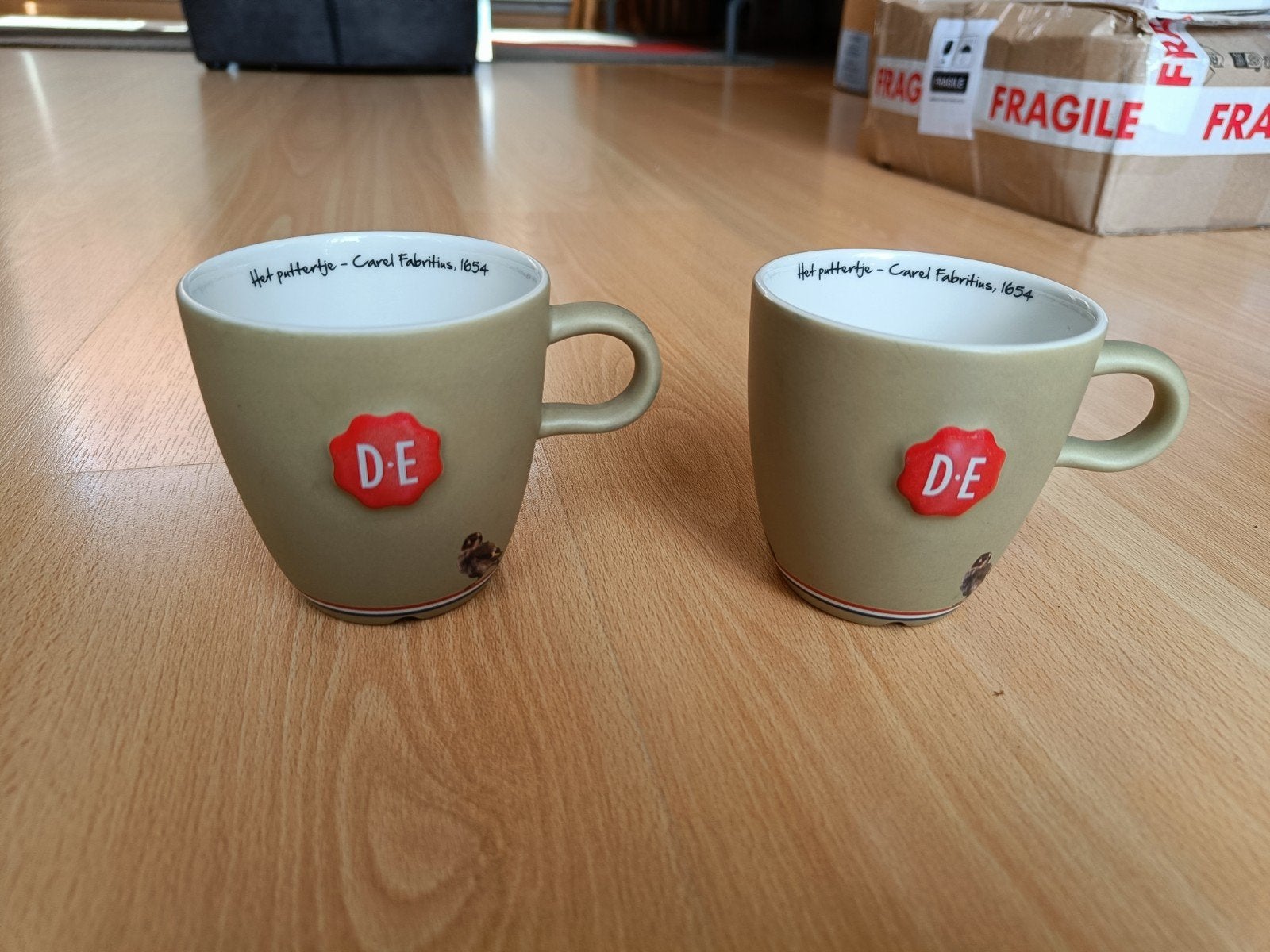 Douwe Egberts oude meesters mokken, Ophalen of Verzenden, Zo goed als nieuw, Overige stijlen, Kop(pen) en/of Schotel(s)