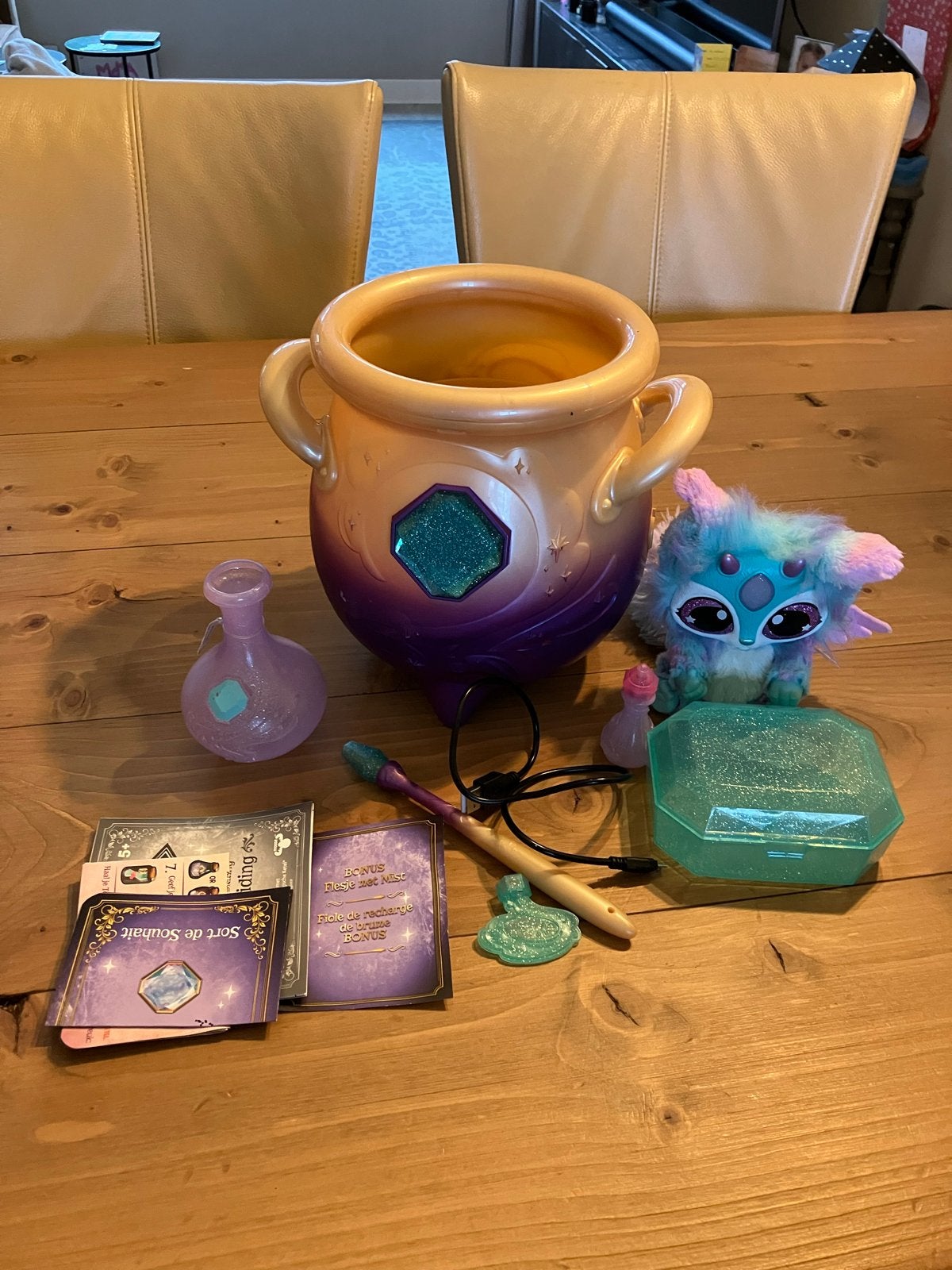 Magic Mixies Magische Ketel met Pluche Dier, Ophalen of Verzenden, Zo goed als nieuw, Jongen of Meisje