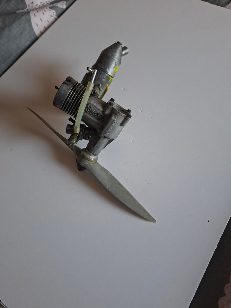 OS 20 brandstof motor voor RC vliegtuig, Hobby en Vrije tijd, Modelbouw | Radiografisch | Vliegtuigen, Ophalen, Gebruikt, Benzine