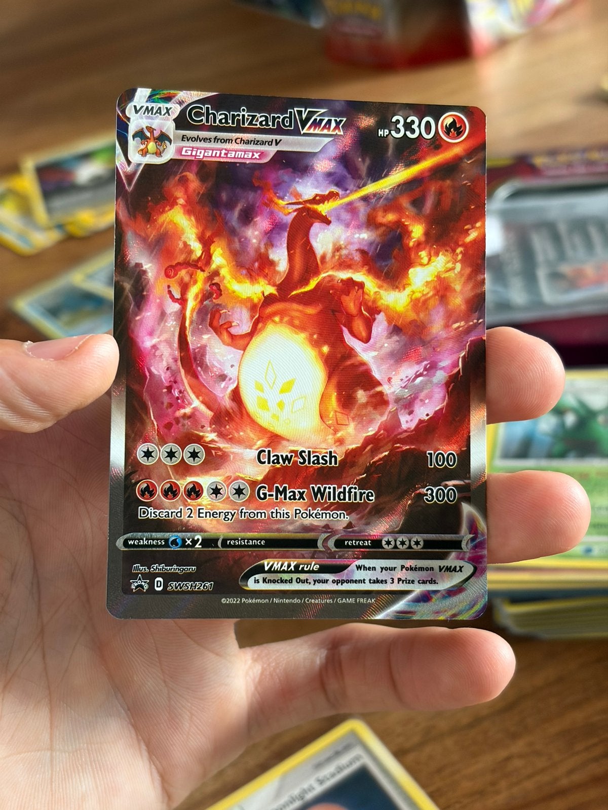 Charizard Vmax #SWSH261, Hobby en Vrije tijd, Ophalen of Verzenden, Zo goed als nieuw