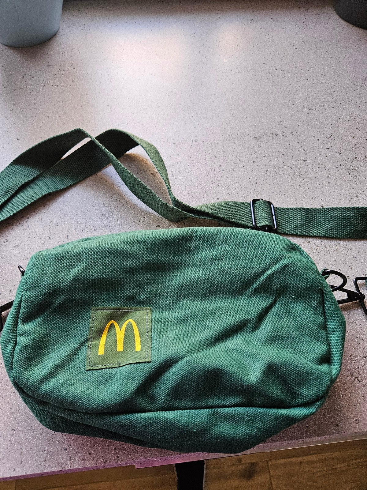 McDonalds crossover tasje Limited Edition nieuw, Ophalen of Verzenden, Nieuw, Groen, Overige merken