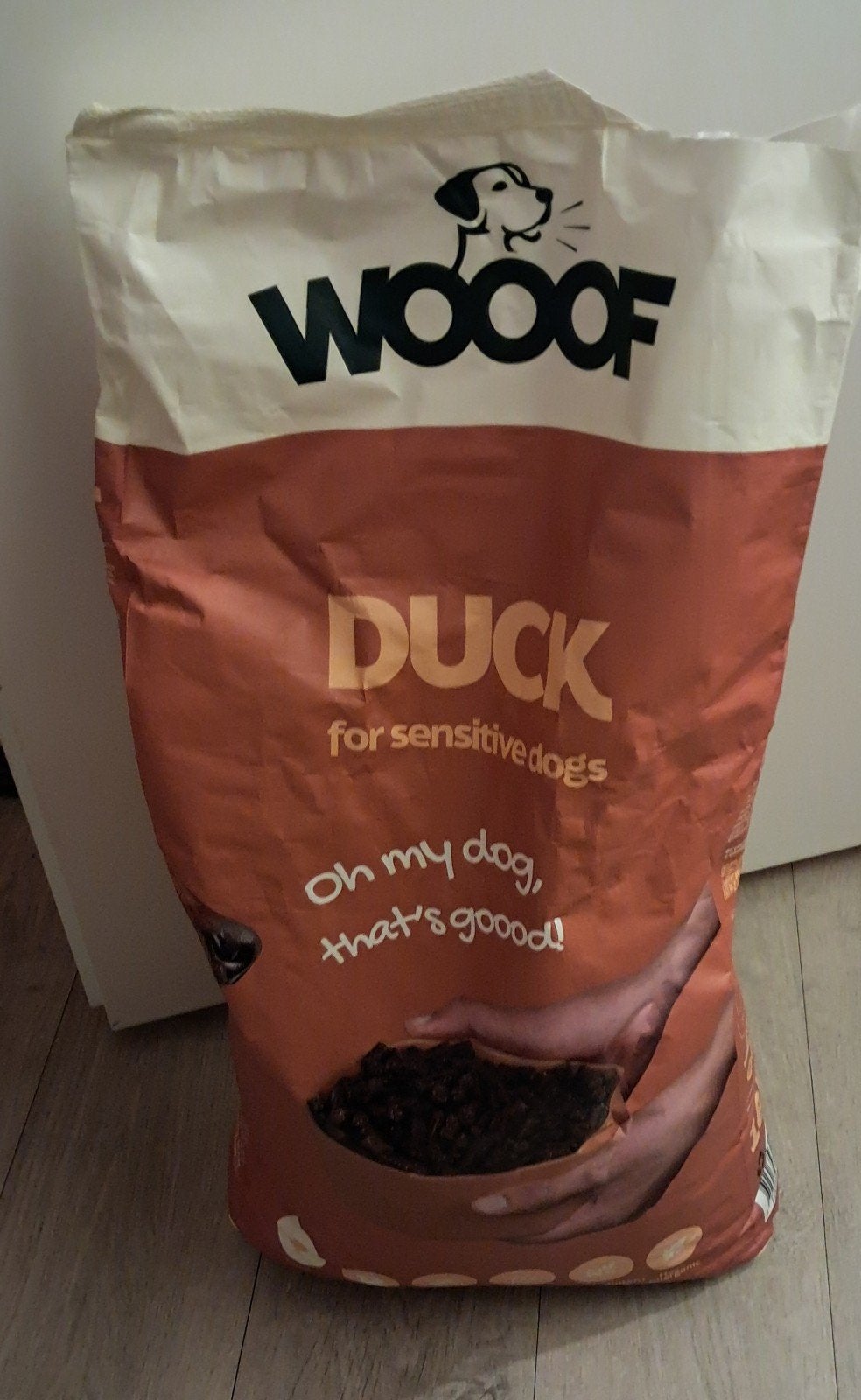 wooof hypoallergeen hondenbrok eend, Dieren en Toebehoren, Ophalen, Hond