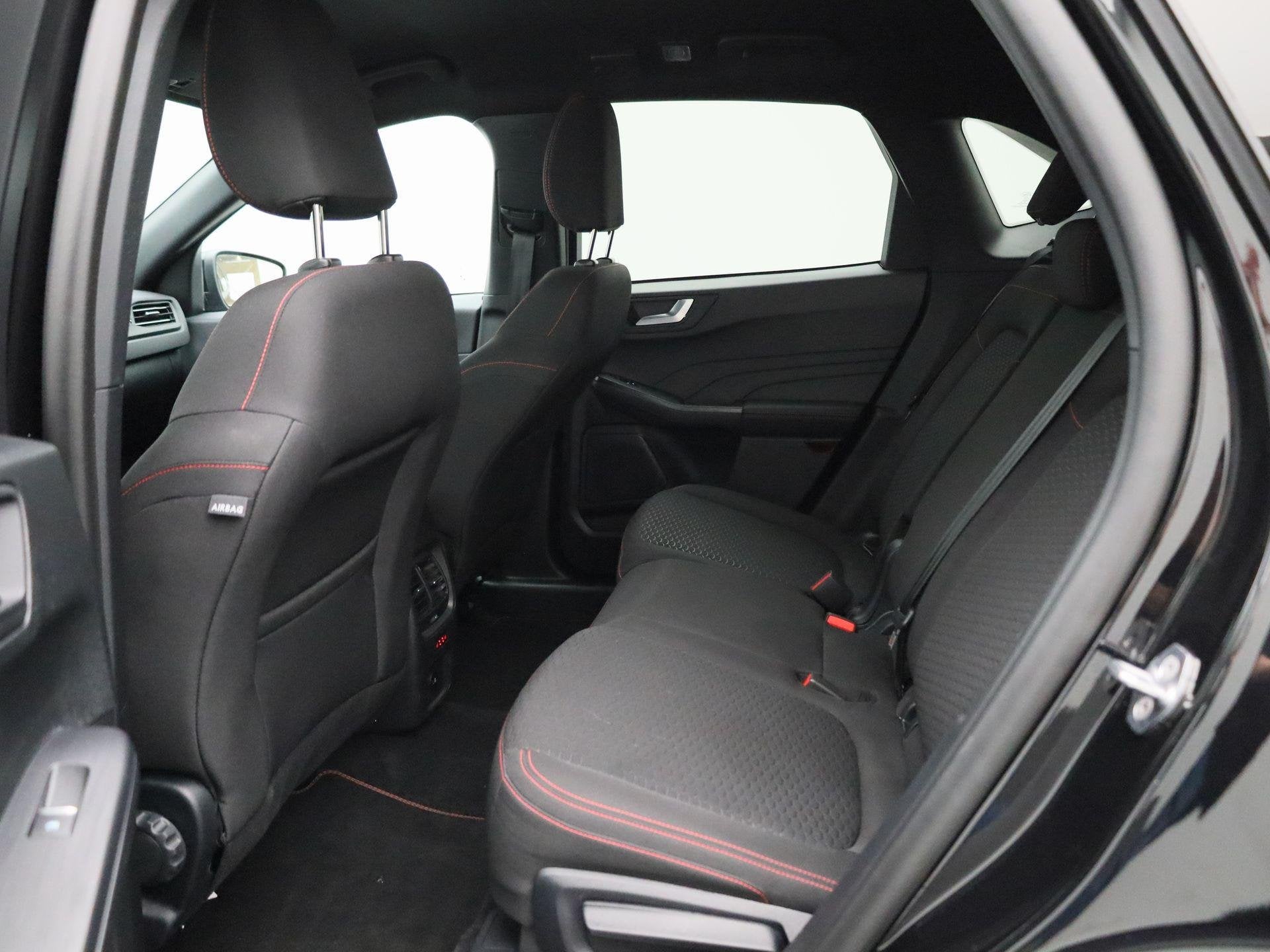 Foto 11 van Ford Kuga 2.5 PHEV ST-Line | Head up display | Camera achter