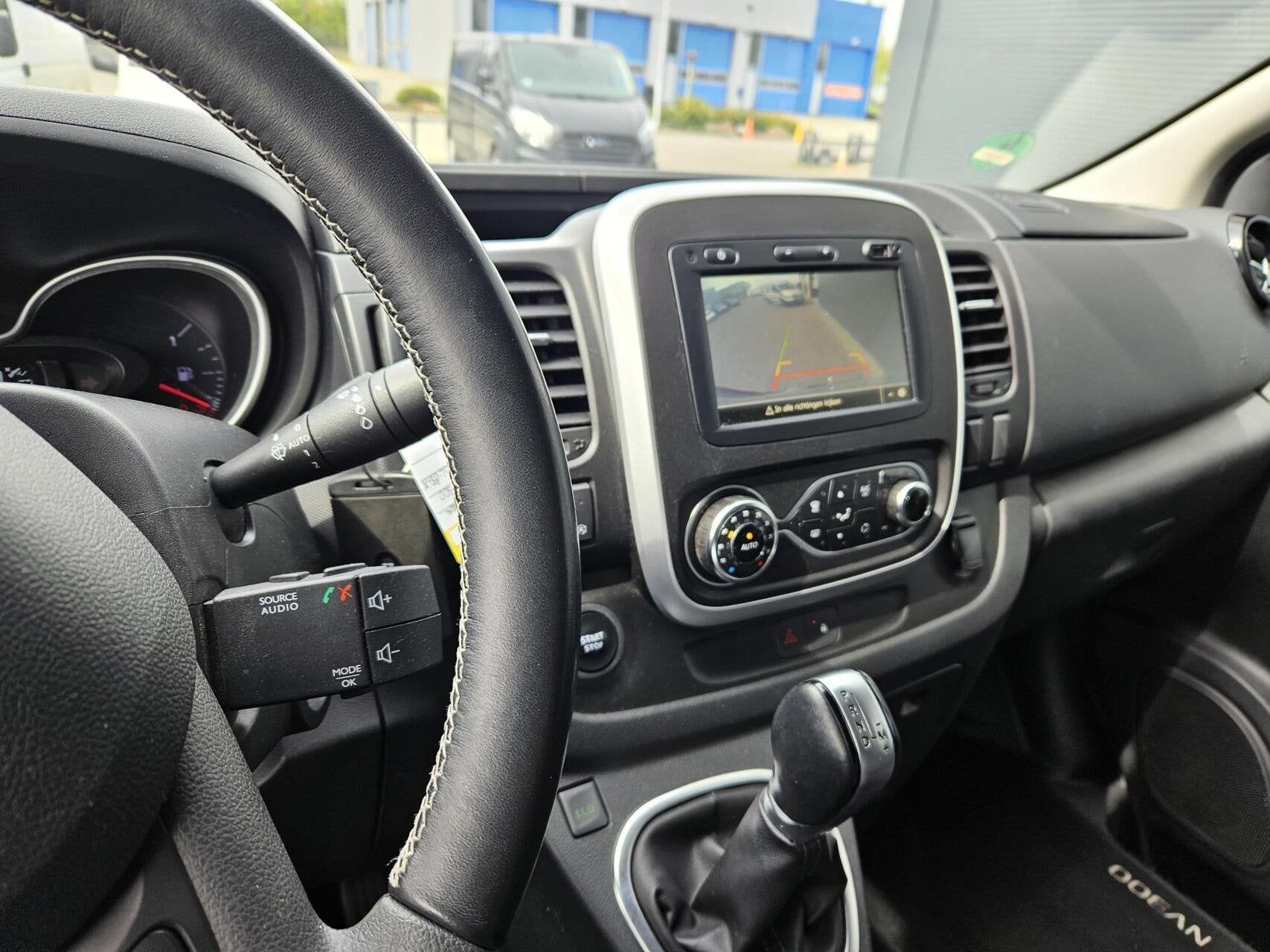 Renault Trafic 2.0 dCi L1H1 Airco 2x Schuifd Automaat 150pk, Auto's, 145 pk, Gebruikt, Euro 6, 4 cilinders