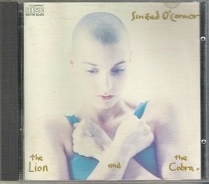 CD - Sinead O'Conner - The Lion and the Cobra, Pop, Ophalen of Verzenden, Zo goed als nieuw, Reissue