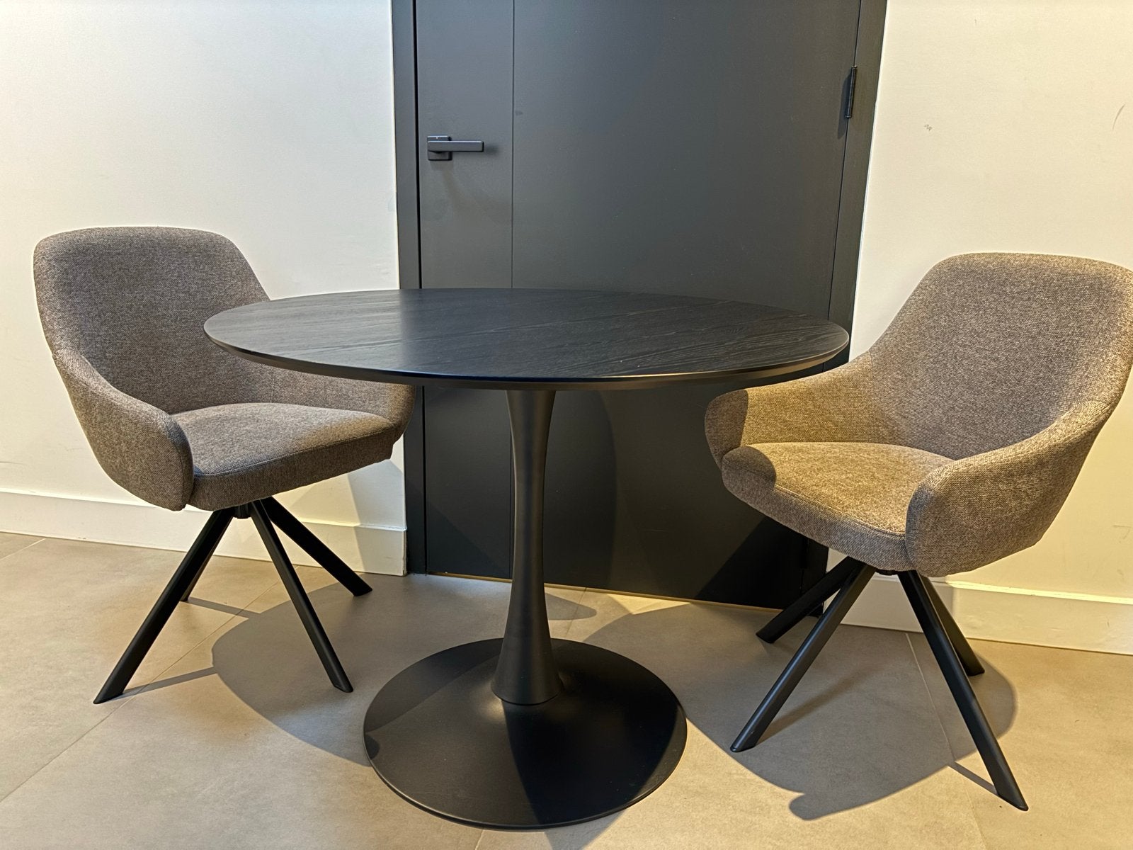 JYSK RINGSTED ronde eettafel met 2 stoelen, Ophalen, Rond, Tot twee personen, 50 tot 100 cm