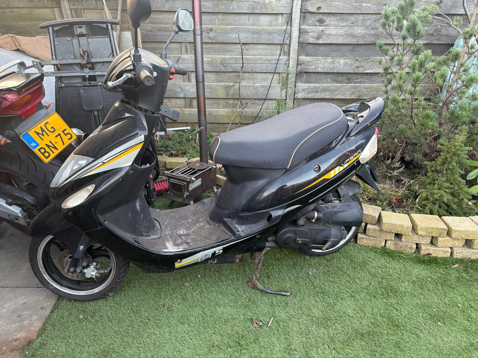 Znen snorscooter - Start niet, accu kapot, Fietsen en Brommers, Snorfietsen en Snorscooters, Ophalen, Gebruikt, Overige merken
