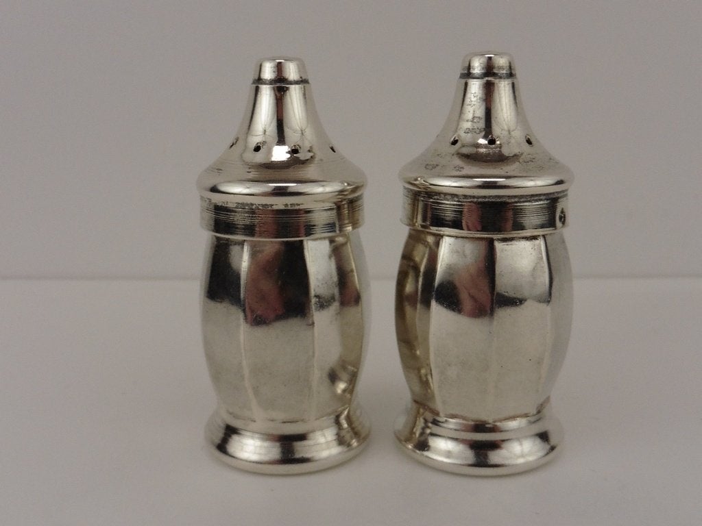 2 zilveren strooiers                                    Z226, Antiek en Kunst, Ophalen of Verzenden, Zilver