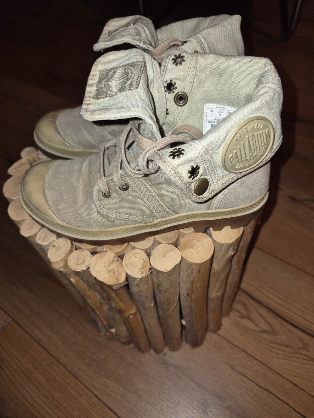 Beige Pallediums mt 37, Beige, Palladium, Ophalen of Verzenden, Sneakers of Gympen