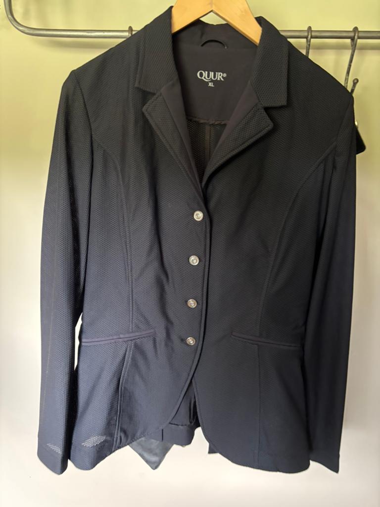 Quur QChelsey wedstrijdjasje, Dieren en Toebehoren, Paardrijkleding, Ophalen of Verzenden, Zo goed als nieuw, Dressuur, Bovenkleding