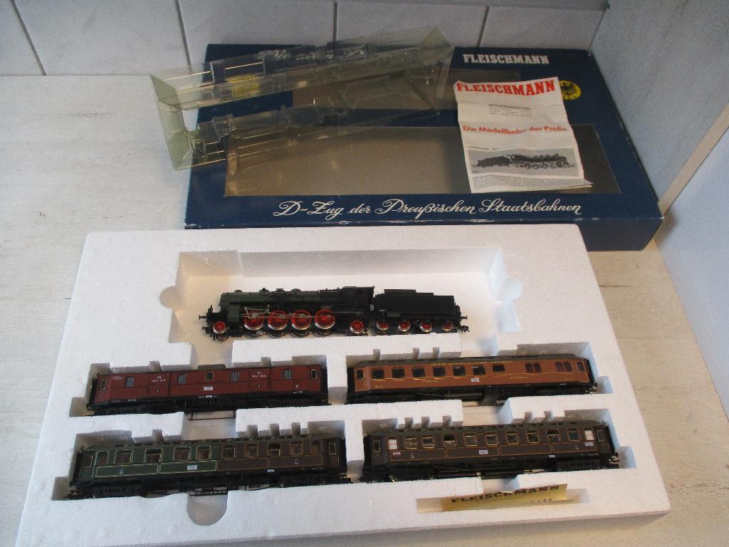 Fleischmann Set D-Zug der Preussischen Staatsbahnen no 4885, Ophalen, Treinset, Gelijkstroom, Fleischmann