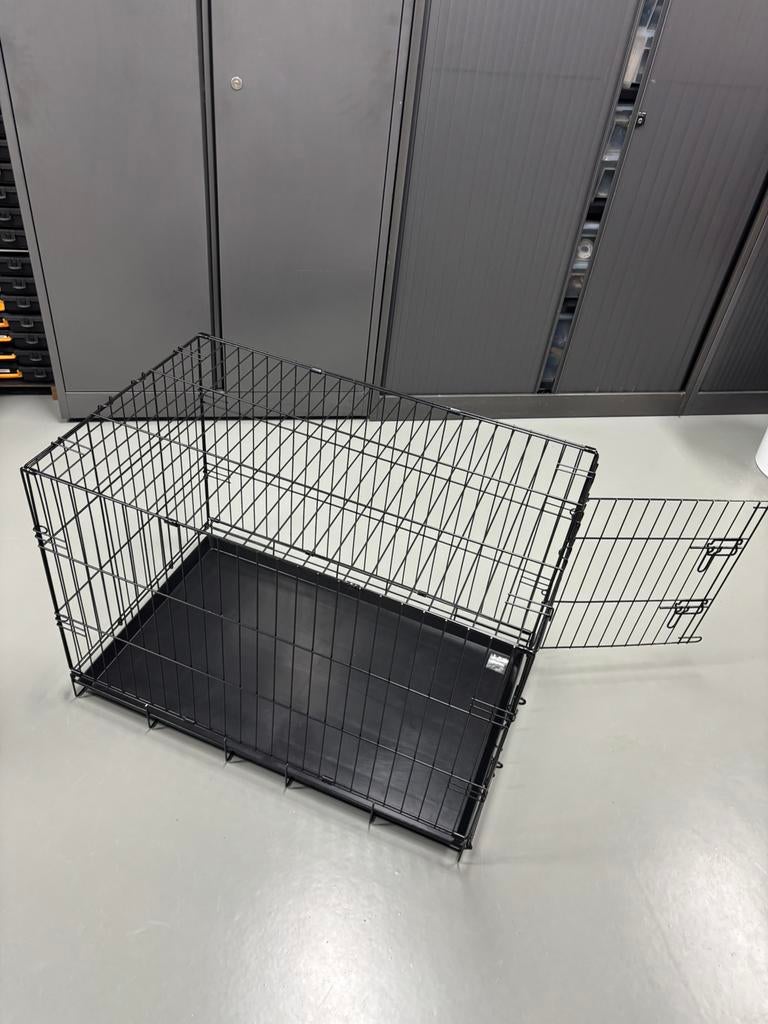 Te koop honden bench, Ophalen, Zo goed als nieuw, 75 tot 110 cm, Minder dan 65 cm