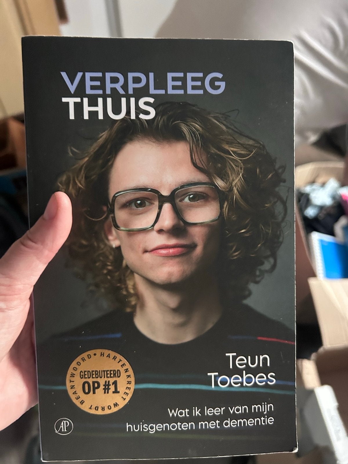 VerpleegThuis - Teun Toebes (Boek over dementiezorg), Ophalen of Verzenden, Zo goed als nieuw, Nederland