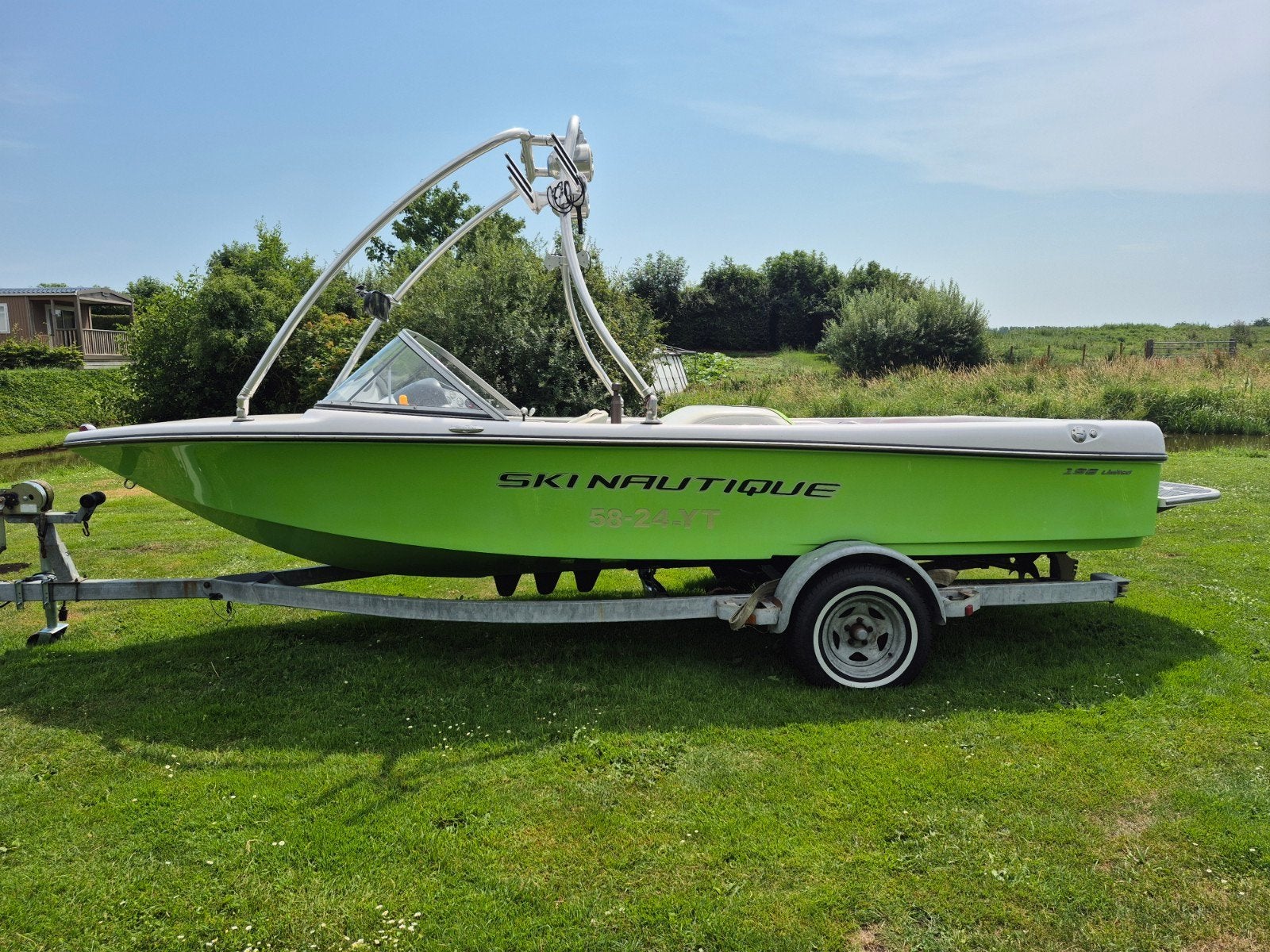 Correct craft ski nautique 196, Watersport en Boten, Speedboten, Gebruikt, Overige merken, Benzine, 200 pk of meer, Binnenboordmotor