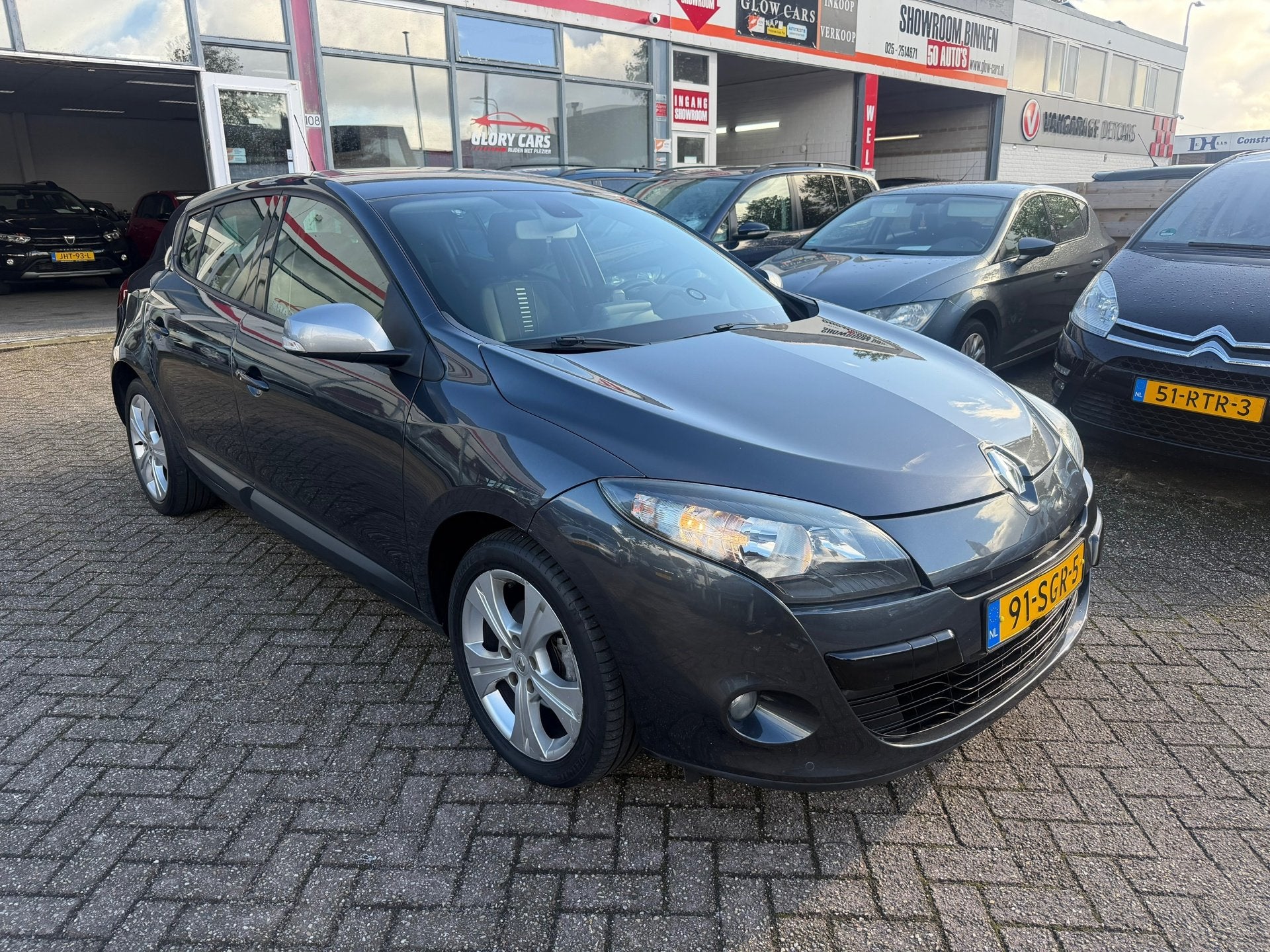Renault Mégane 1.6 Parisienne E85 NAVI-PDC-CRUISE, Auto's, Euro 5, Stof, Gebruikt, Zwart