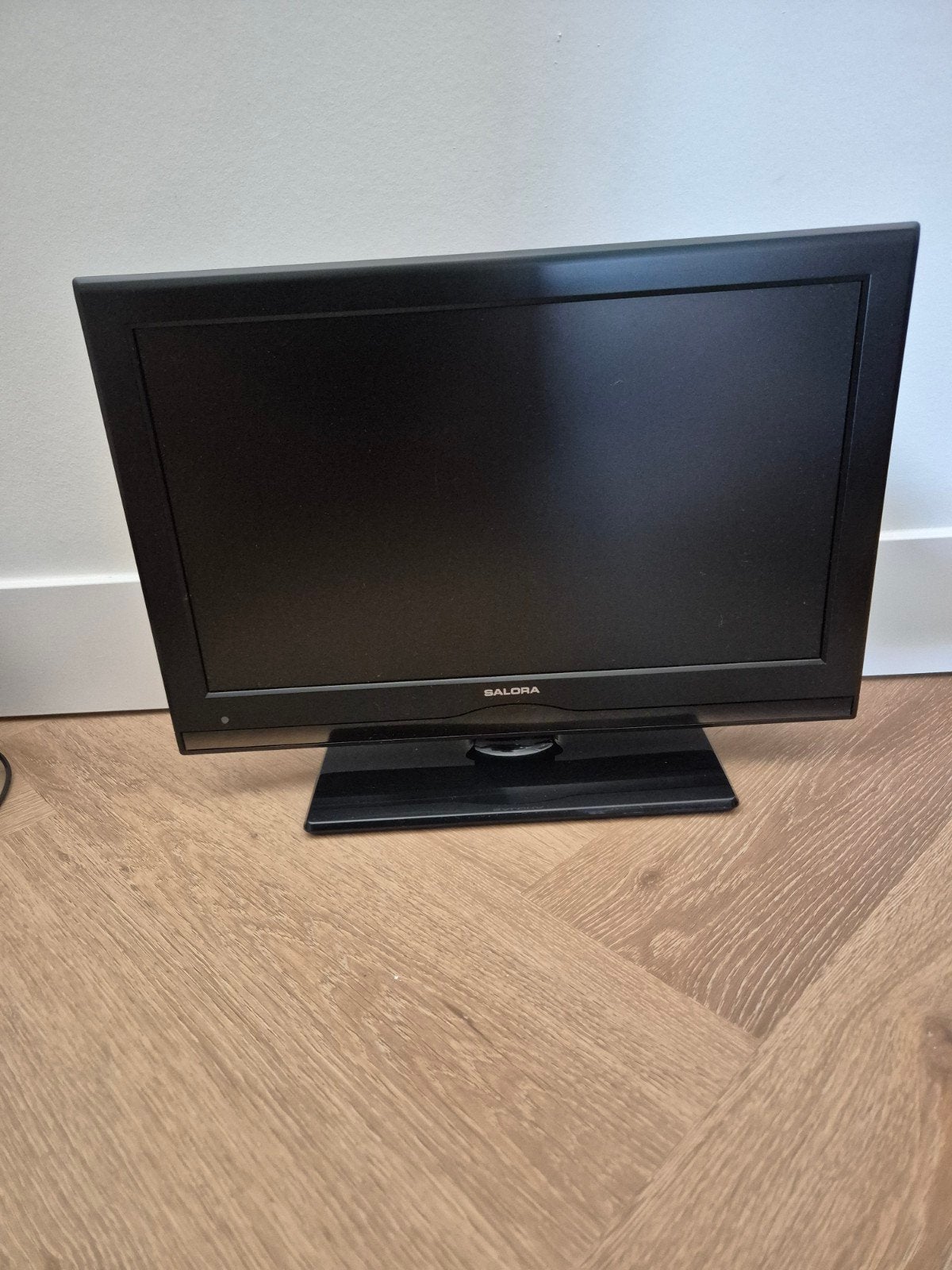 Salora tv, LED, 50 Hz, Zo goed als nieuw, 40 tot 60 cm