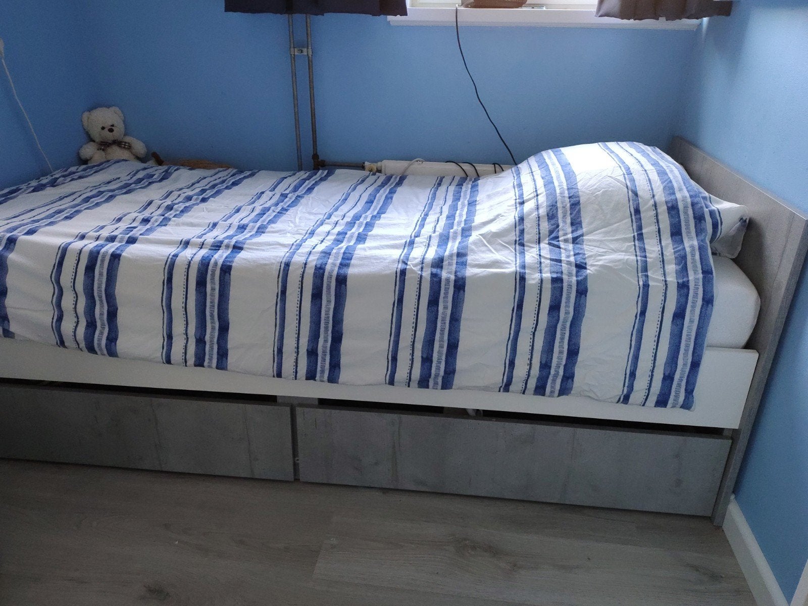 Eenpersoonsbed met opberglades - Jysk Billund serie, Ophalen, 90 cm, Eenpersoons, Zo goed als nieuw