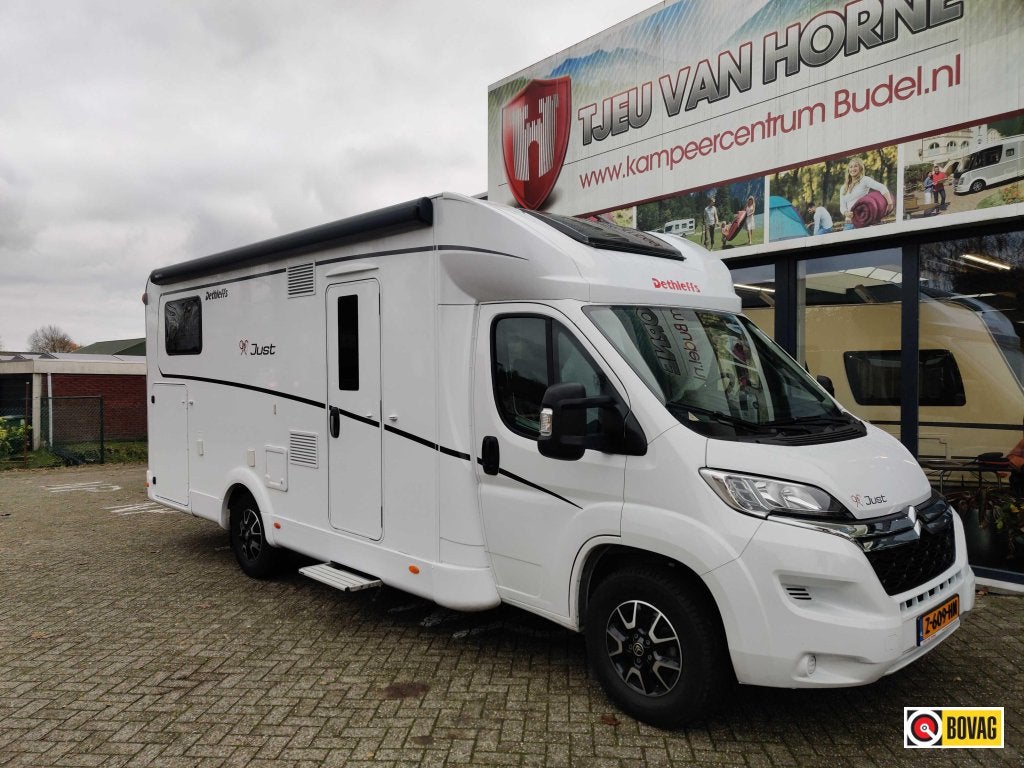 Dethleffs Just 90 7052 EB, Caravans en Kamperen, Campers, Ringverwarming, Fiat, Dethleffs, L-zit