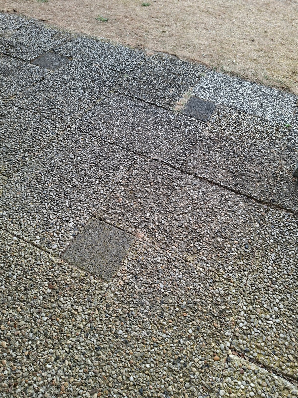 Gratis Gebruikte terrastegels met grindstructuur, Tuin en Terras, Tegels en Klinkers, Ophalen, Gebruikt, 10 m² of meer, Grind