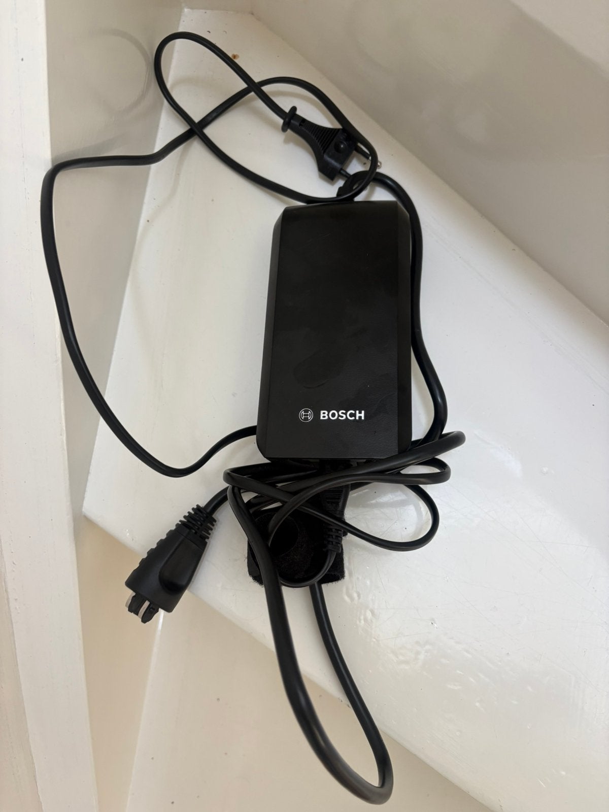 Originele Bosch eBike oplader Compact Charger 2A BCS230 36V, Ophalen, Zo goed als nieuw