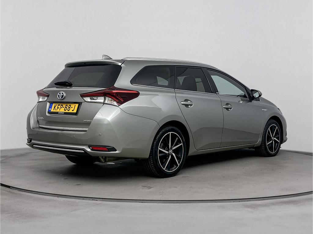 Toyota Auris Touring Sports 1.8 Hybrid Executive Go | PDC vo, Auto's, Toyota, 12 maanden, Gebruikt, Alcantara, Hybride Elektrisch/Benzine