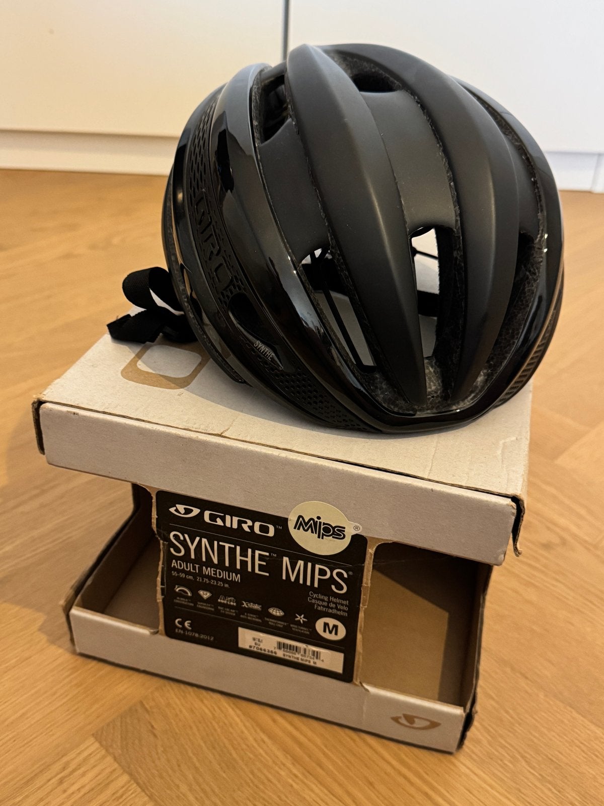 Giro Synthe MIPS Fietshelm - Maat M, Ophalen, Zo goed als nieuw, M, Heer of Dame